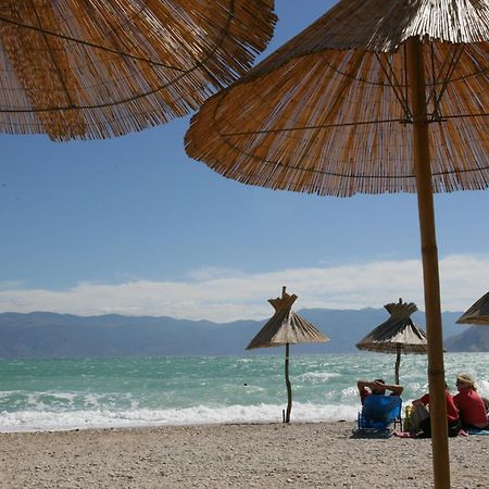 Valamar Atrium Baška Residence Bagian luar foto