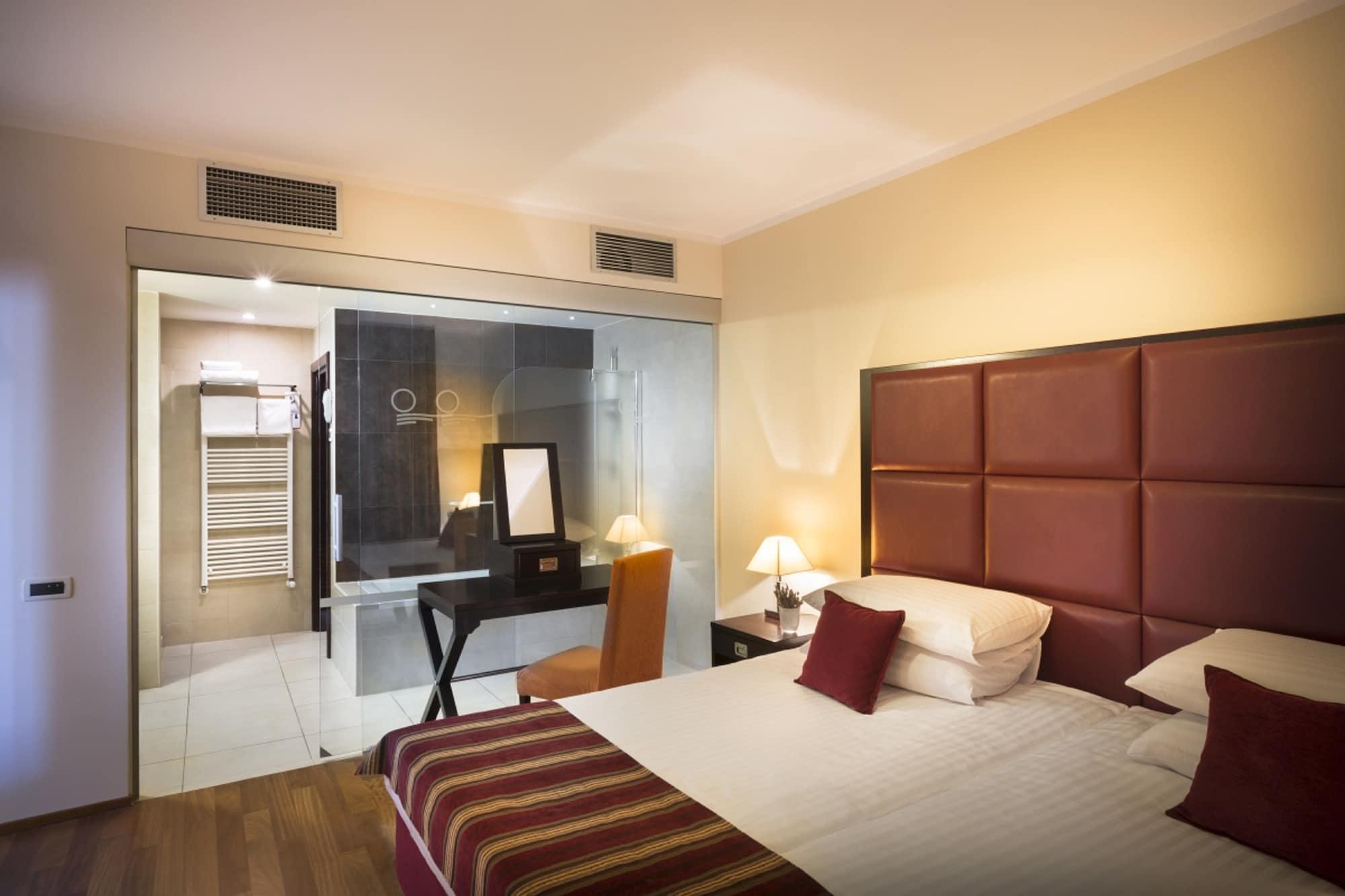 Valamar Atrium Baška Residence Bagian luar foto
