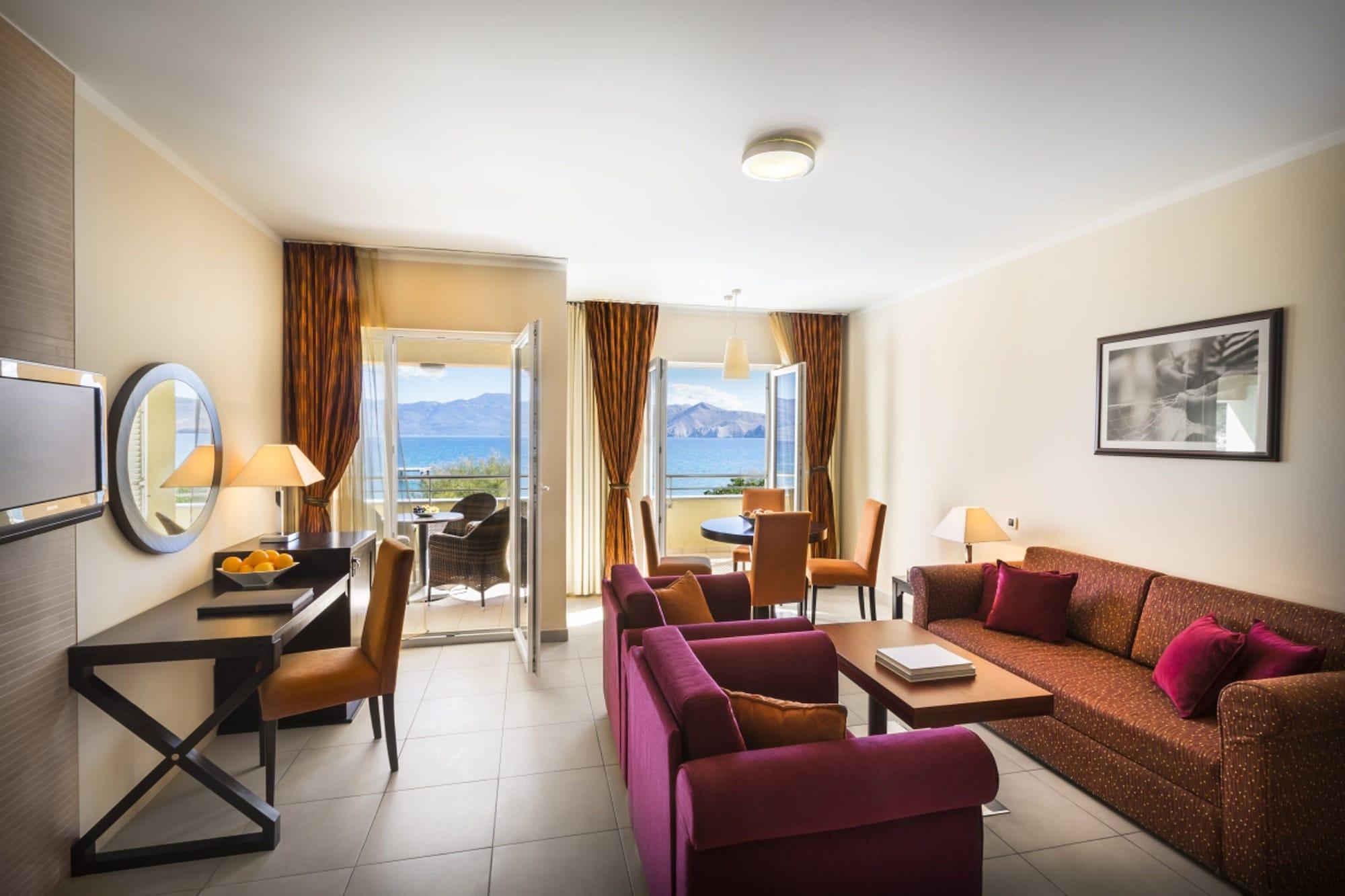 Valamar Atrium Baška Residence Bagian luar foto