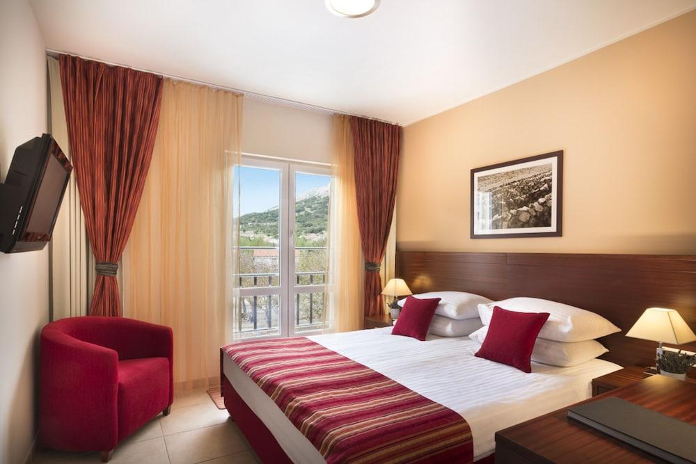 Valamar Atrium Baška Residence Bagian luar foto