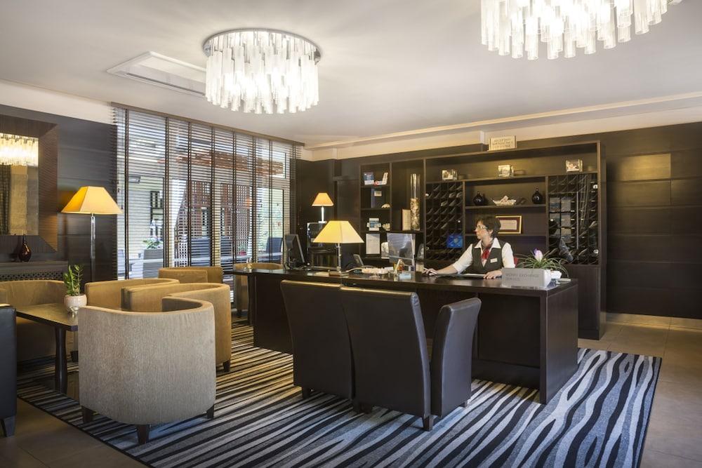 Valamar Atrium Baška Residence Bagian luar foto