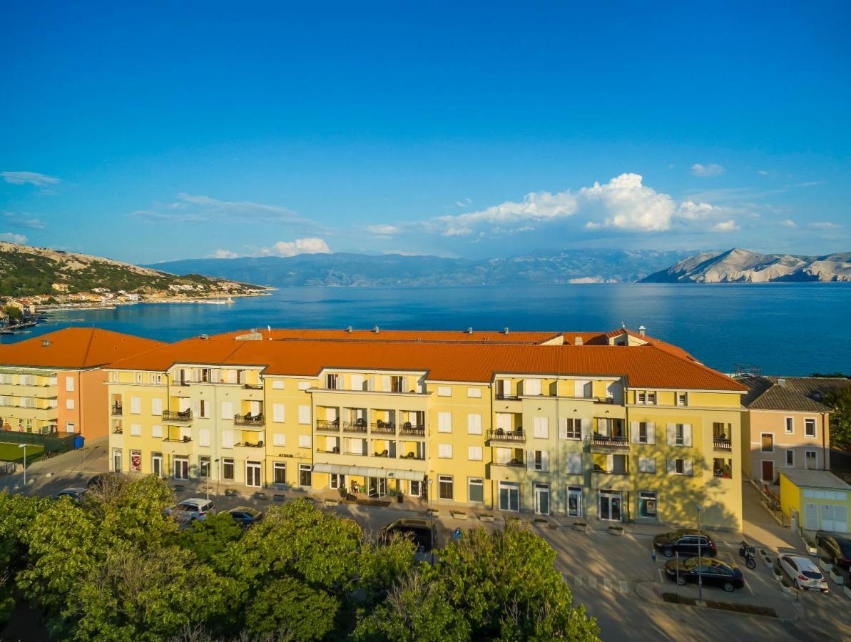 Valamar Atrium Baška Residence Bagian luar foto