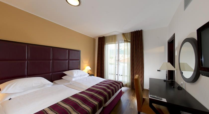 Valamar Atrium Baška Residence Bagian luar foto