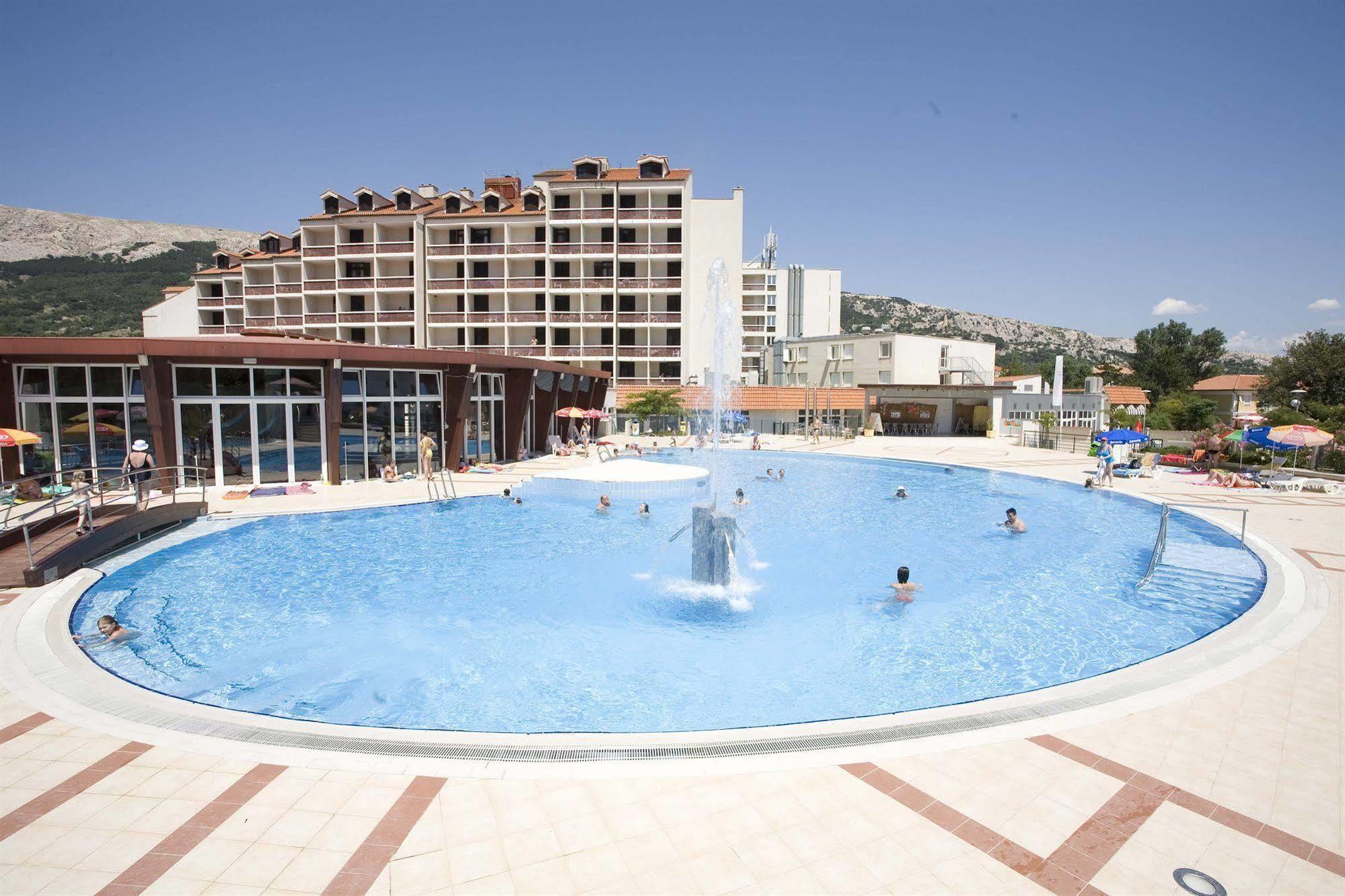 Valamar Atrium Baška Residence Bagian luar foto