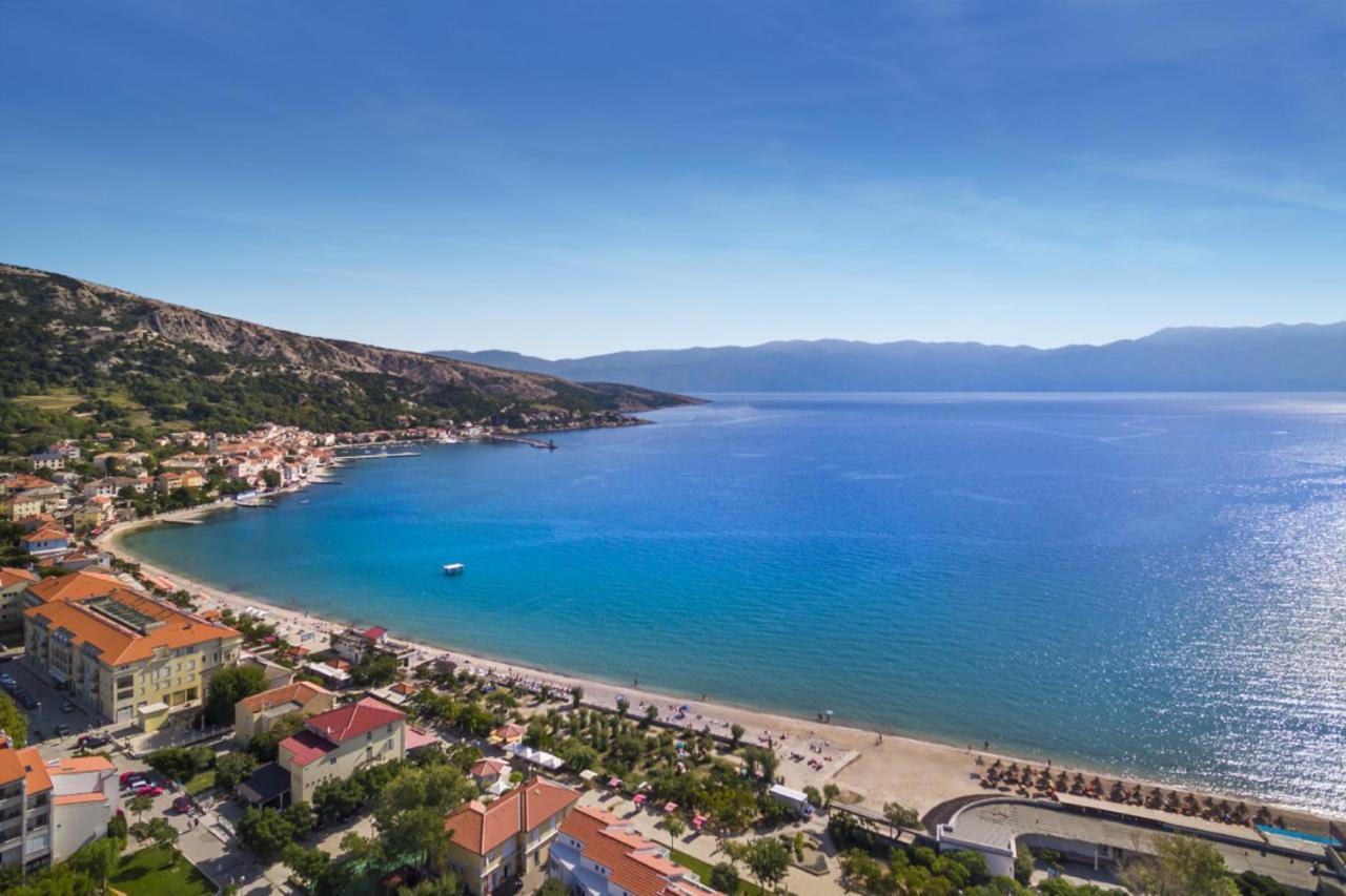 Valamar Atrium Baška Residence Bagian luar foto
