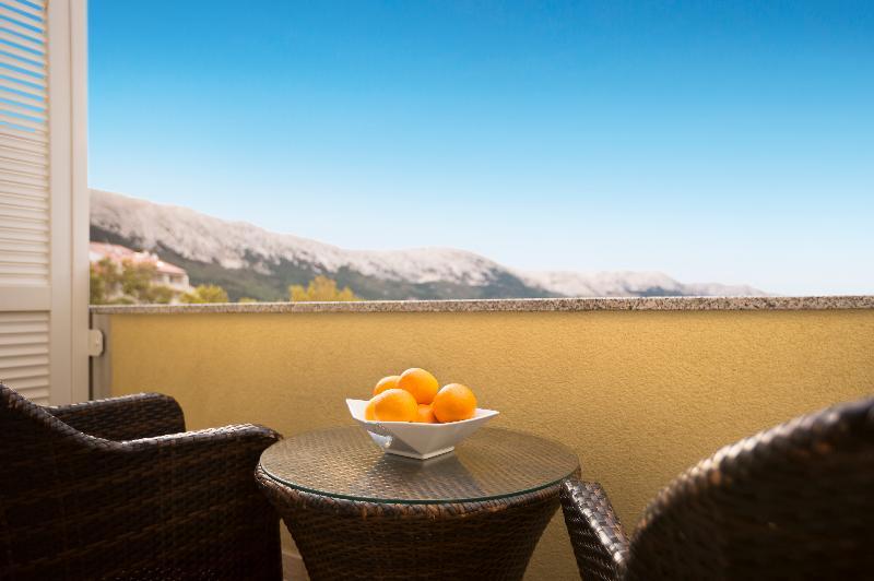 Valamar Atrium Baška Residence Bagian luar foto
